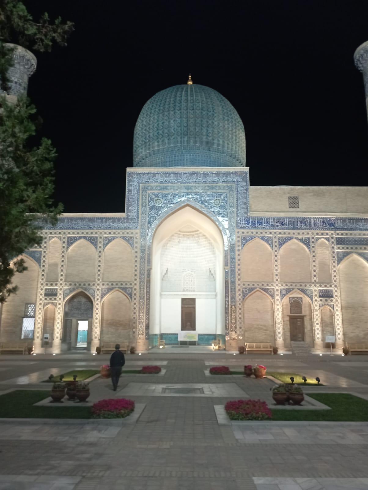 Tour Uzbekistan: Samarcanda, centro del mondo